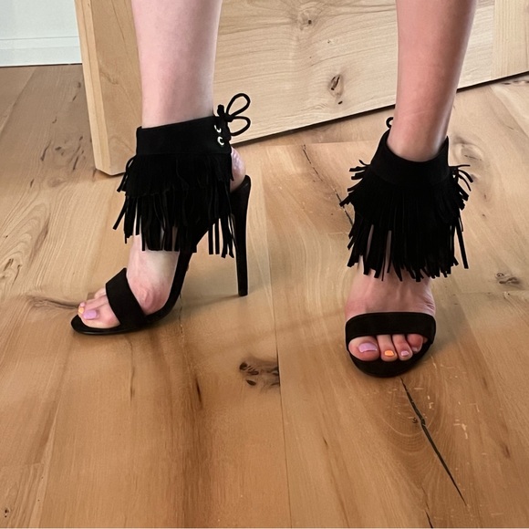 NWOT Suede Fringe 4.5in Heels - Picture 10 of 10